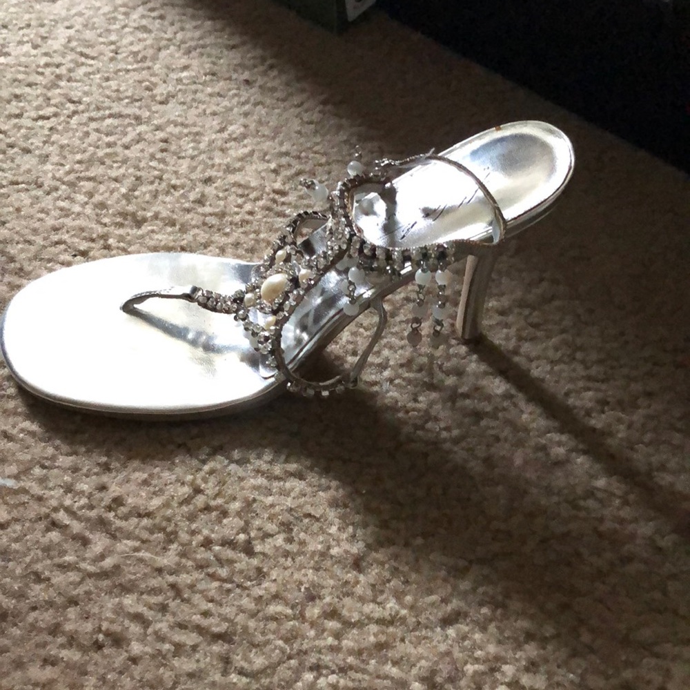 Shoes - Picture 4 of 4